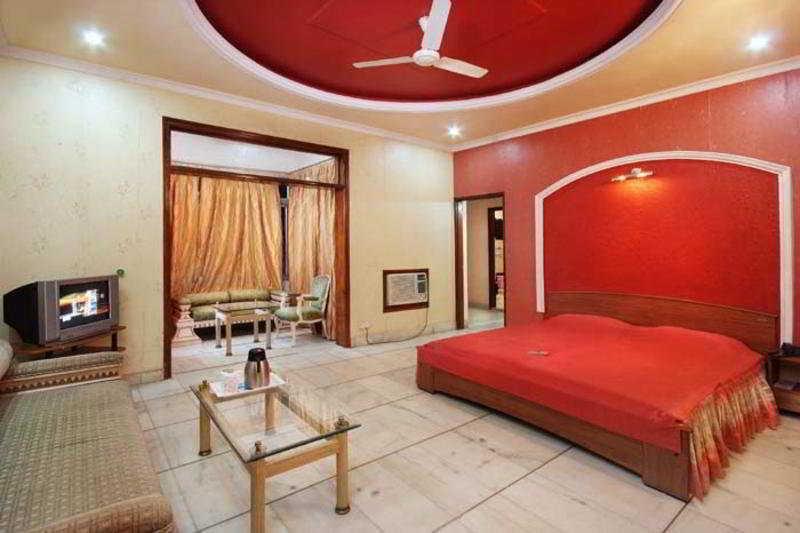 Hotel Mandakini Palace Kanpur Chambre photo